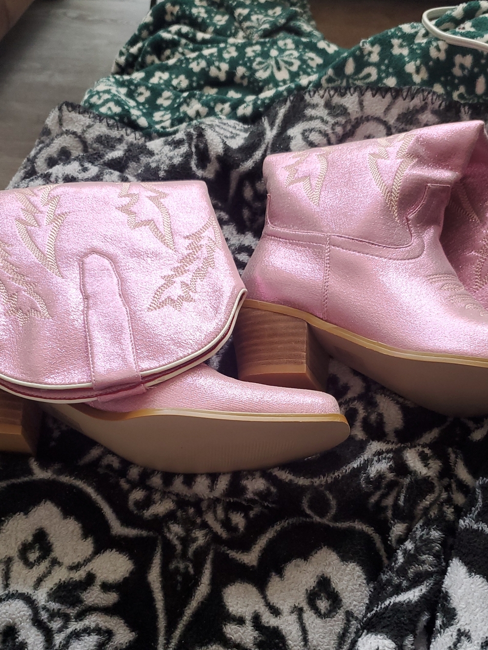 Pink Western Boots - Women's Fashion Boots